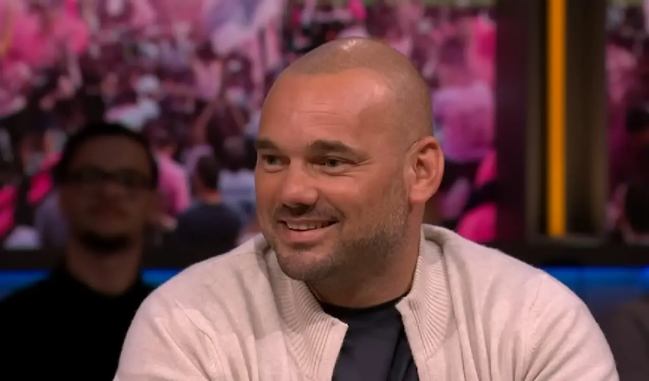 Wesley Sneijder heeft een nieuwe vriendin en die is heel erg bekend
