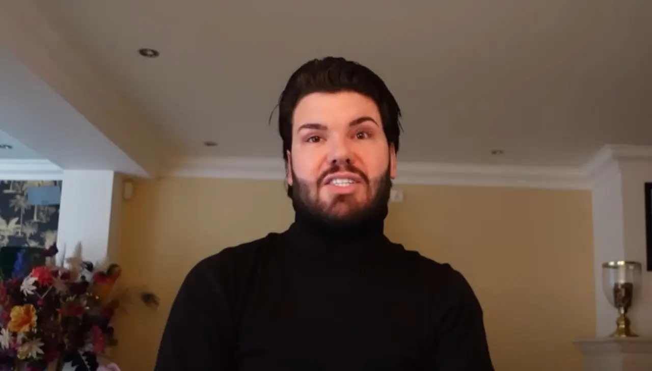 Roy Donders nagenoeg failliet; dit absurde bedrag gaf hij al uit aan ingrepen