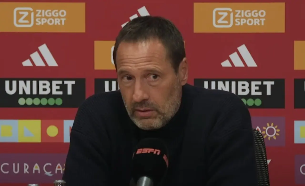'John van 't Schip moet vertrekken na schandalige vertoning'