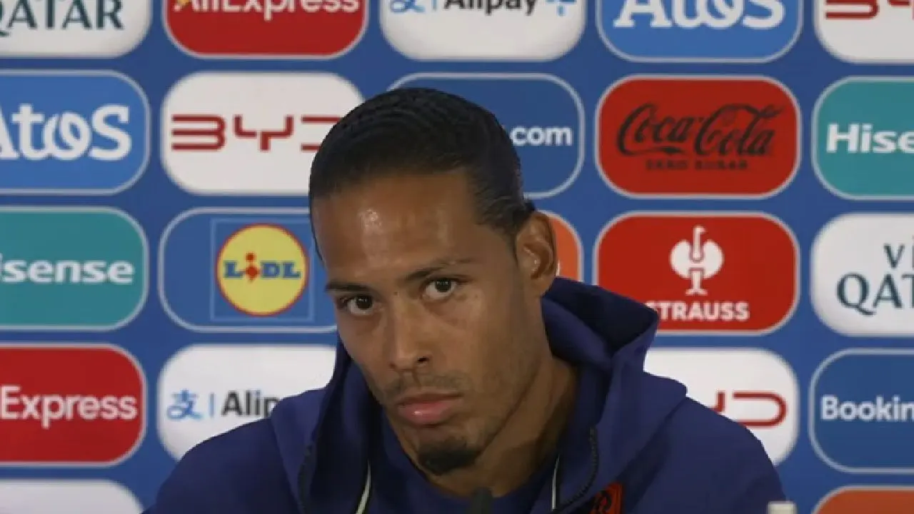 Virgil van Dijk vertelt waarom Oranje niet gewonnen heeft en wordt uitgelachen