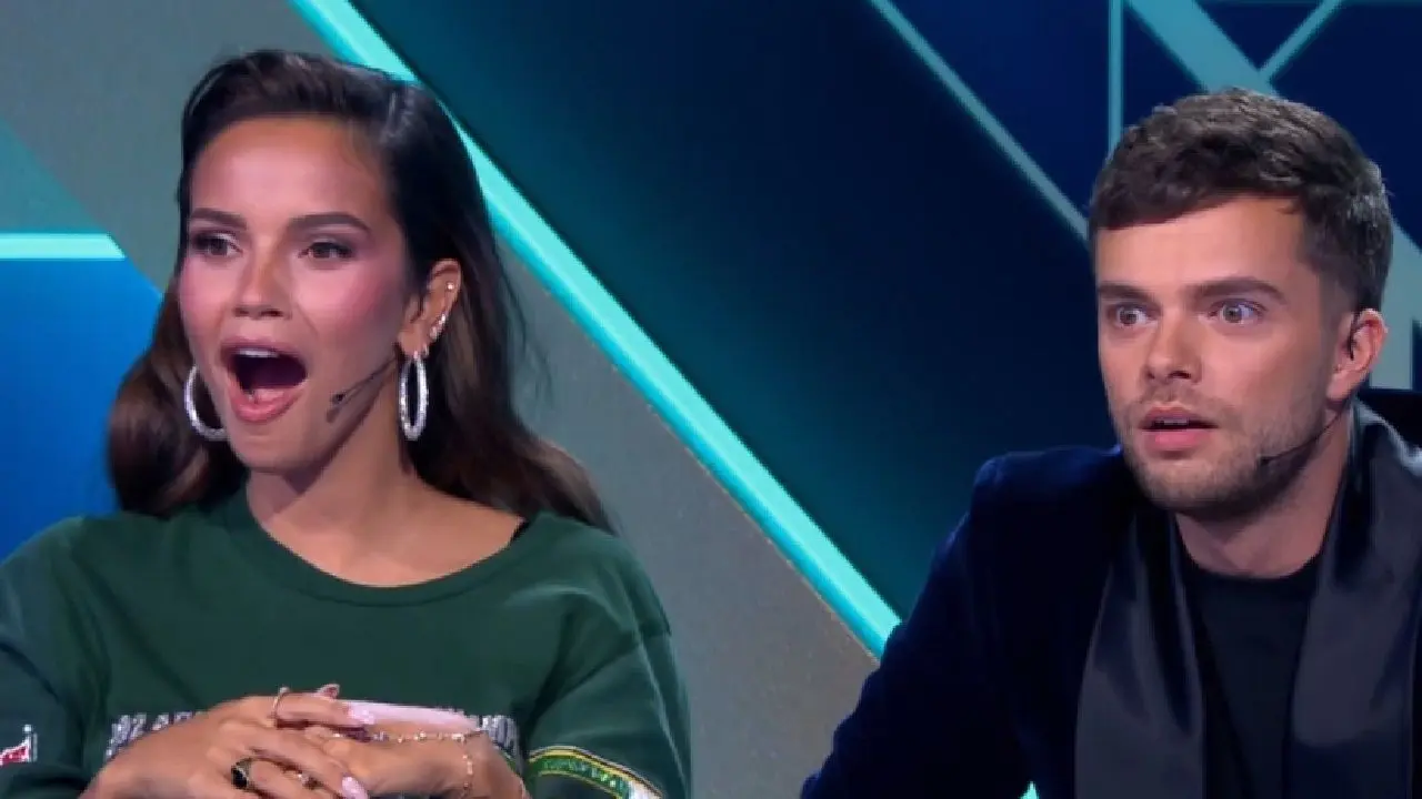The Masked Singer-kijkers herkennen kandidaat: ''Zij zit in het pak''
