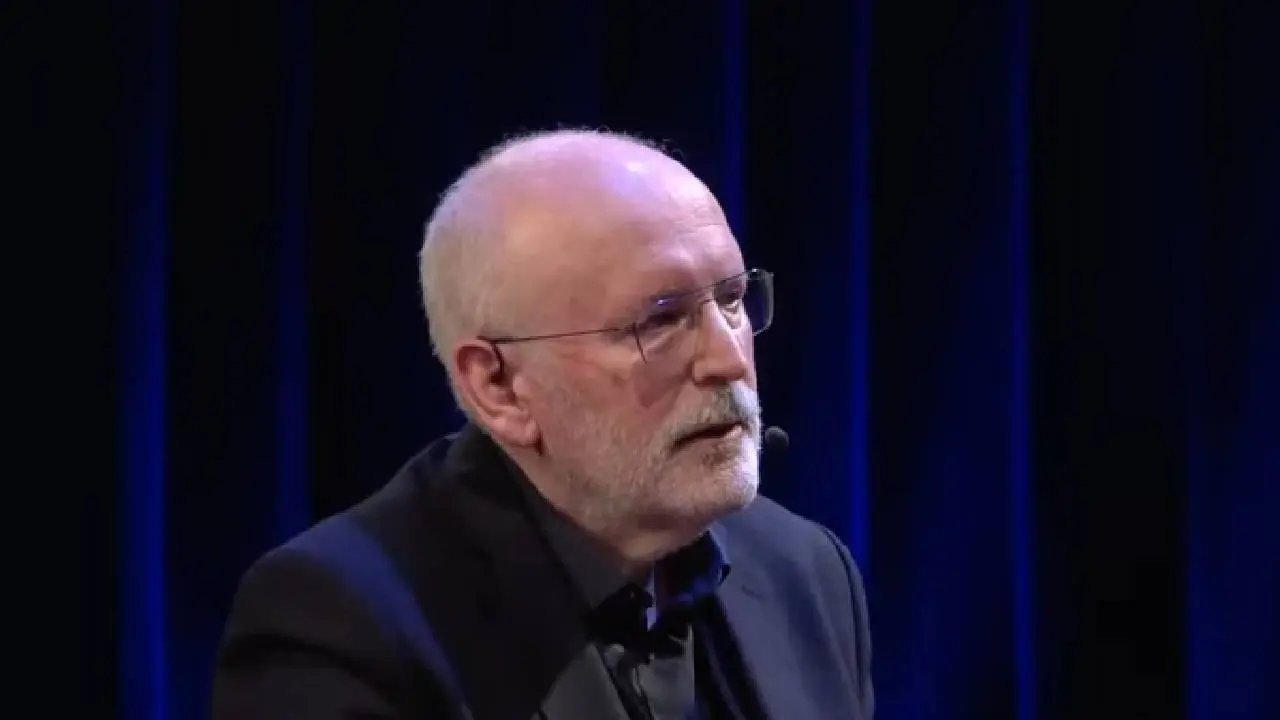 Frans Timmermans stapt op