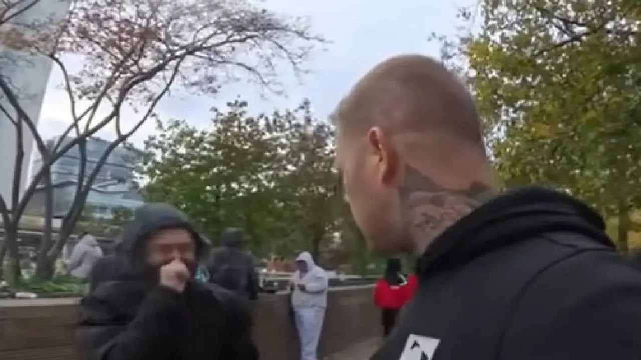 NLse vlogger filmt gevaarlijkste wijk van Engeland en dat gaat bijna mis
