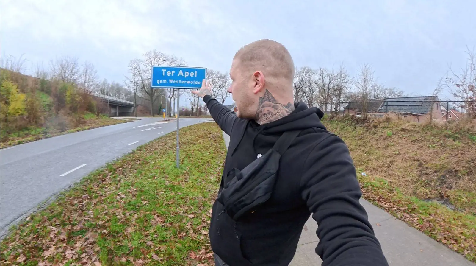 Dutch Travel Maniac bezoekt Ter Apel en laat zien hoe het er echt aan toe gaat