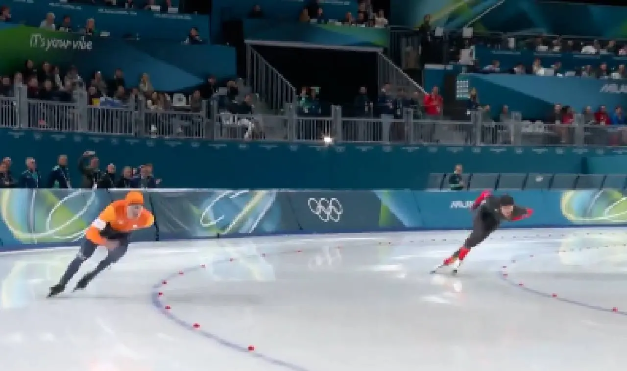 Bizarre gebeurtenis in het publiek bij 1.000 meter schaatsen