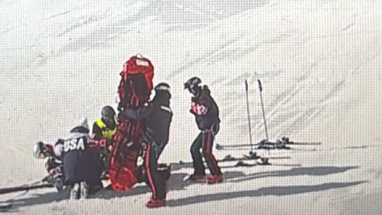 Vreselijk drama op Olympische Spelen: Skivedette komt hard ten val