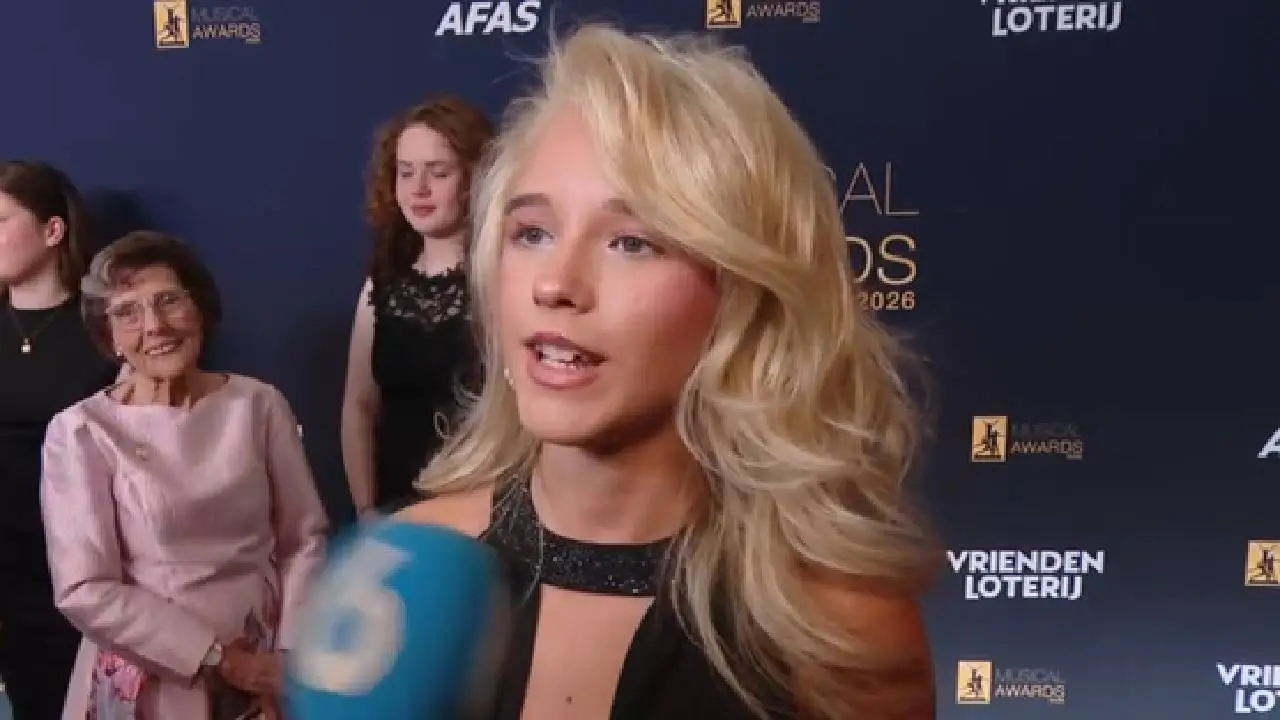 Dit is de nieuwe voetballende vriend van Emma Kok (18)