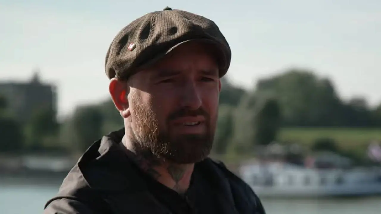 Ben Saunders1