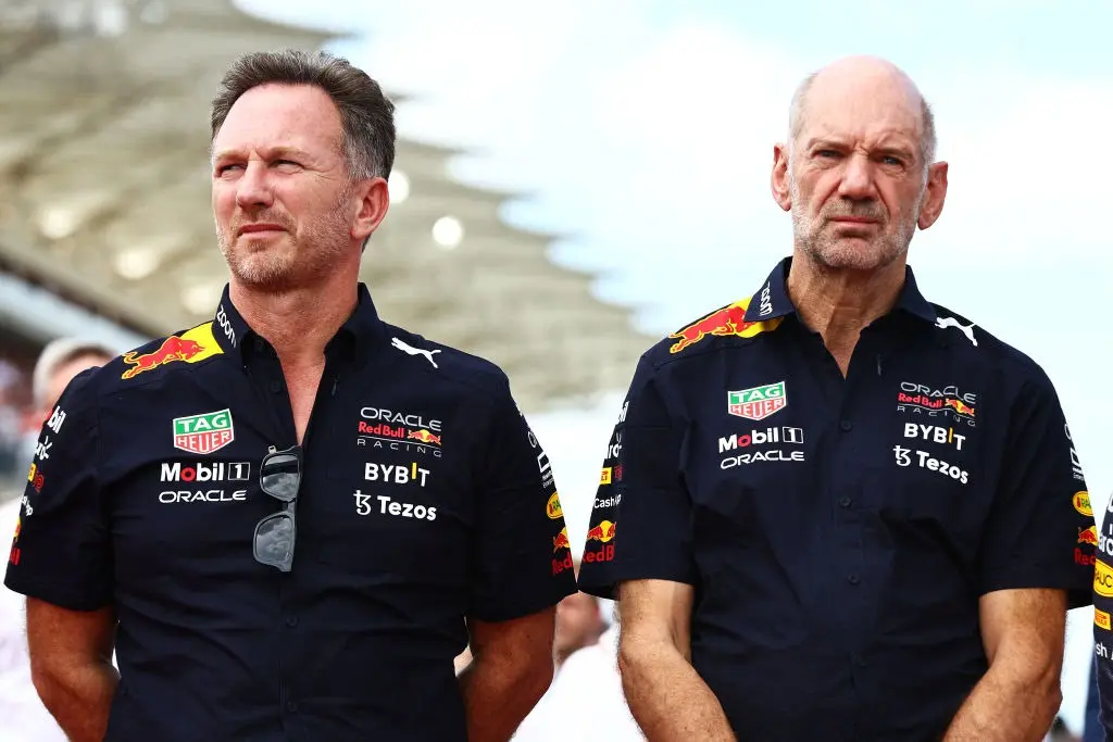 Adrian Neweys kontrakt kan forhindre Christian Horner i at skifte til Aston Martin