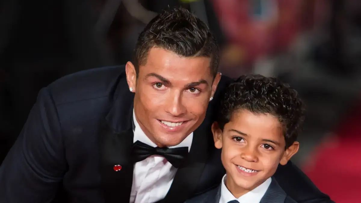 Cristiano Ronaldo viser sin sande kulør med denne handling overfor ung fan