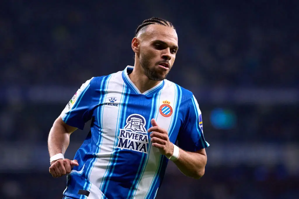 Deler billeder af Martin Braithwaite: 'Han er helt alene'