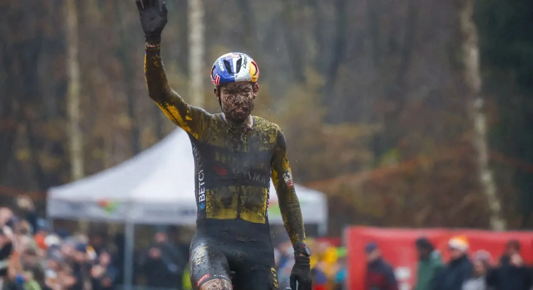 Visma med kryptisk udmelding om Wout van Aert