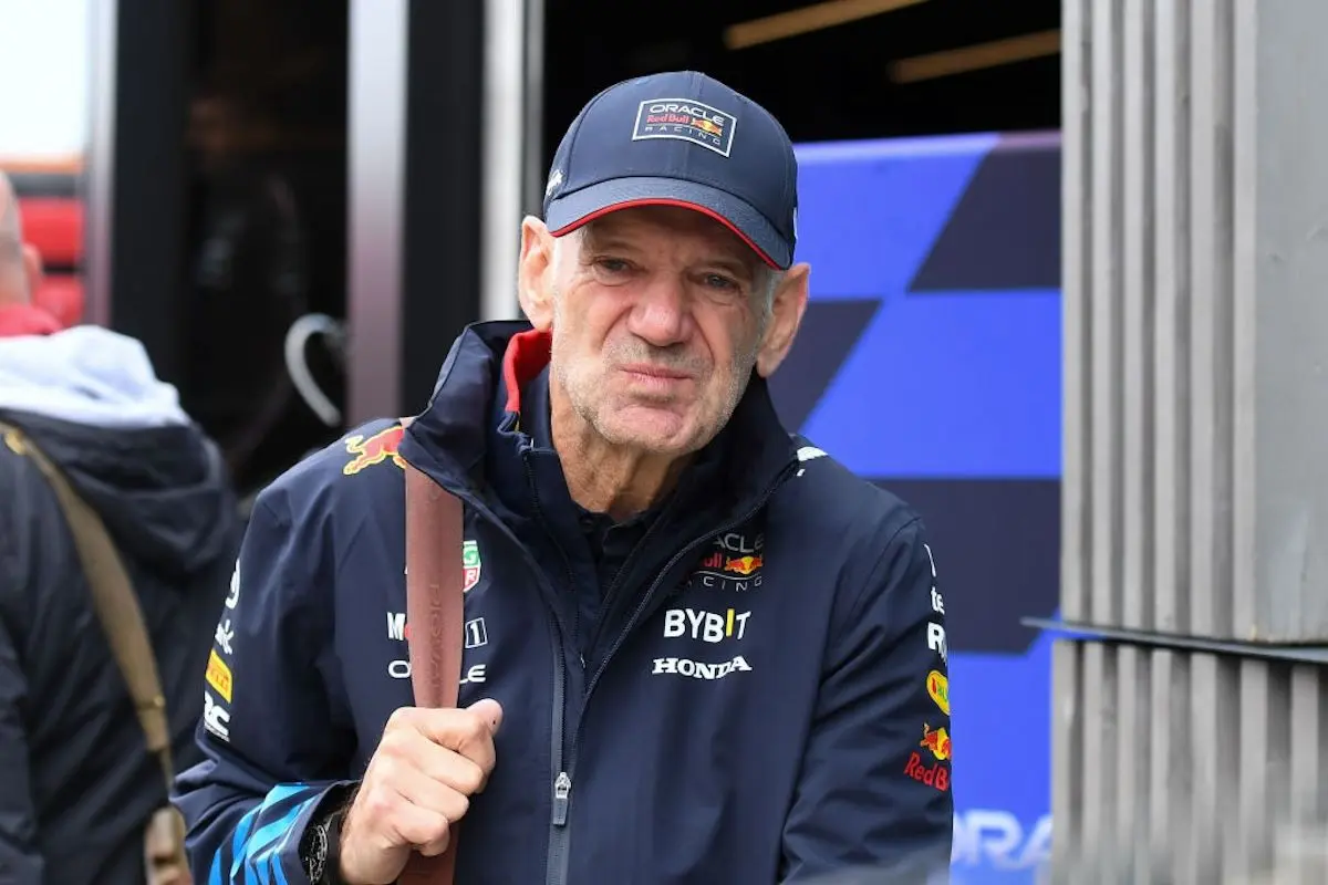 Uventet F1-hold melder sig i kampen om Adrian Newey: 'Vi har pengene'
