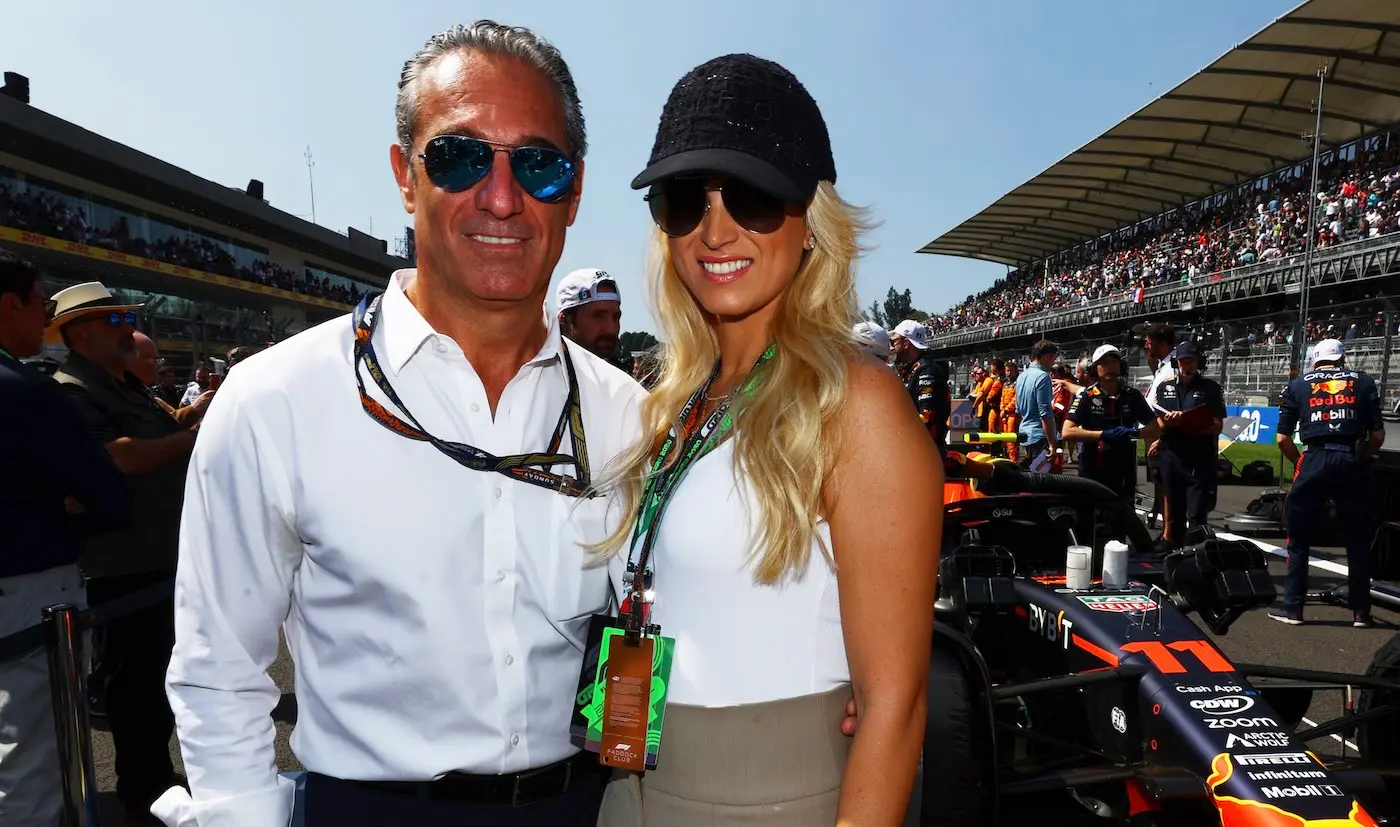 Pengemand bag Sergio Perez overvejer at forlade Red Bull