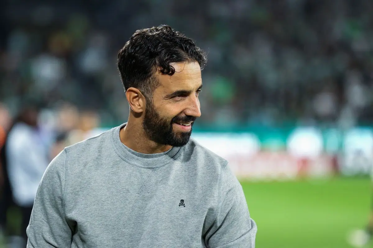 Amorim opfordres til at skille sig af med Van Nistelrooy i Man Utd-revolution