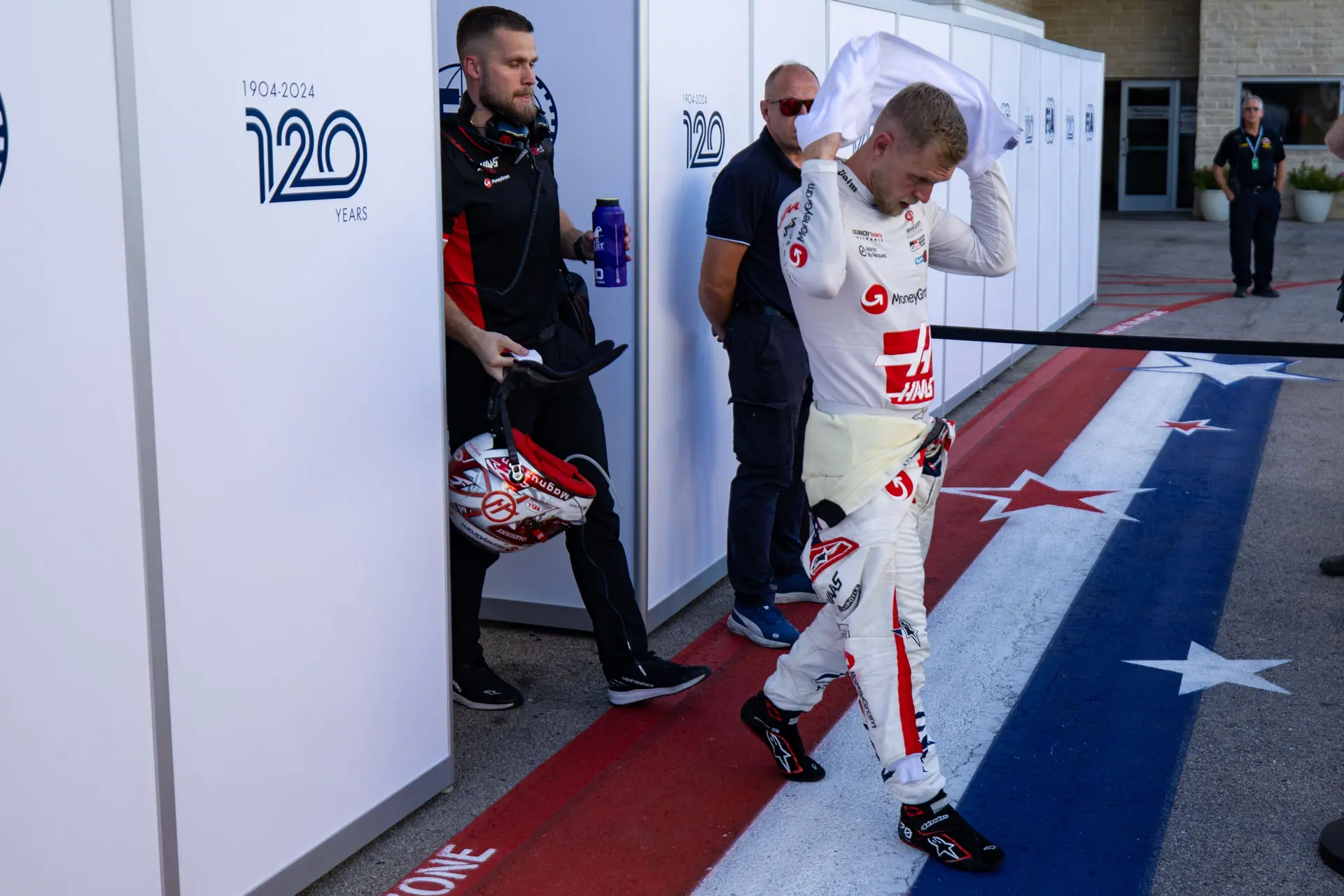 Forfærdelig Haas-beslutning kostede Kevin Magnussen topplacering