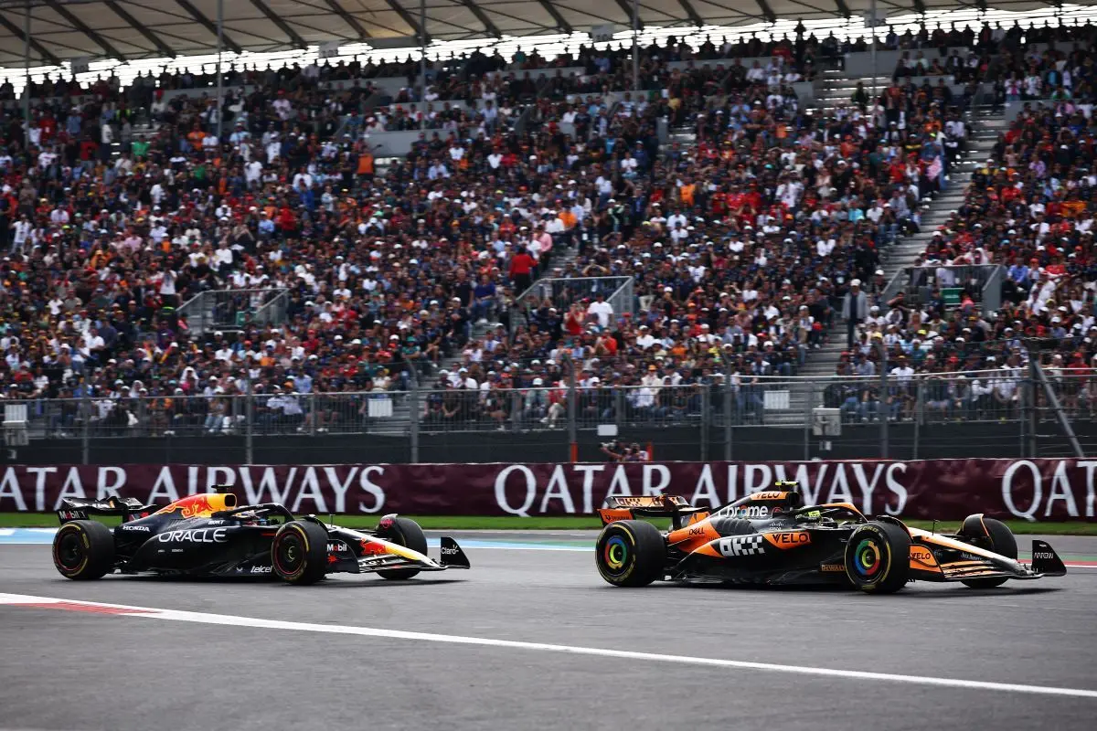 Brundle: “Jeg undskylder, men Verstappen kørte urimeligt”