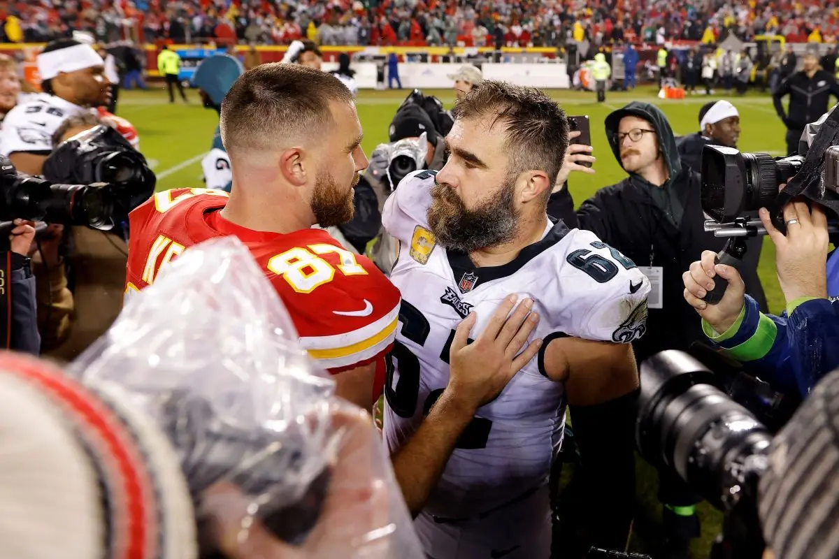 Travis Kelce støtter bror Jason efter mobil-skandale