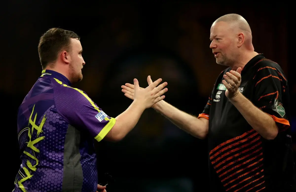 Raymond van Barneveld kopierer Luke Littlers trick