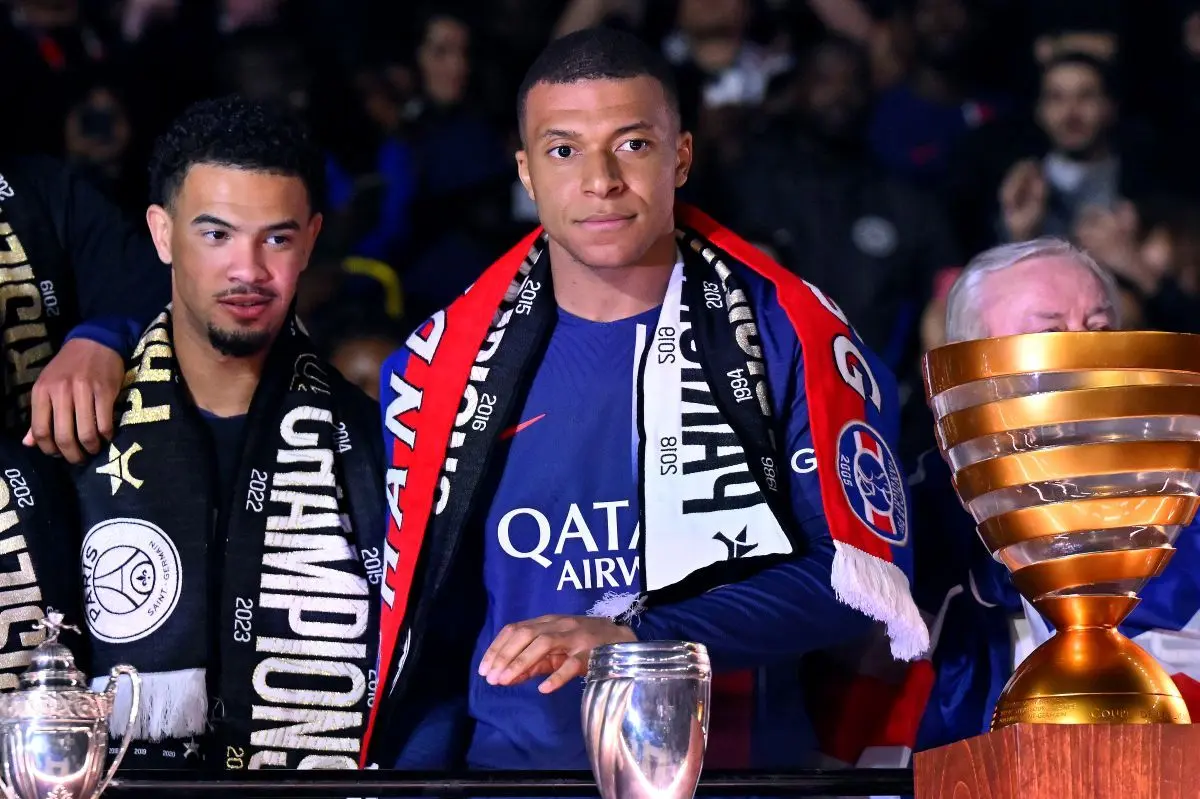 Kylian Mbappe kan se fransk rekord blive slået af tidligere PSG-holdkammerat