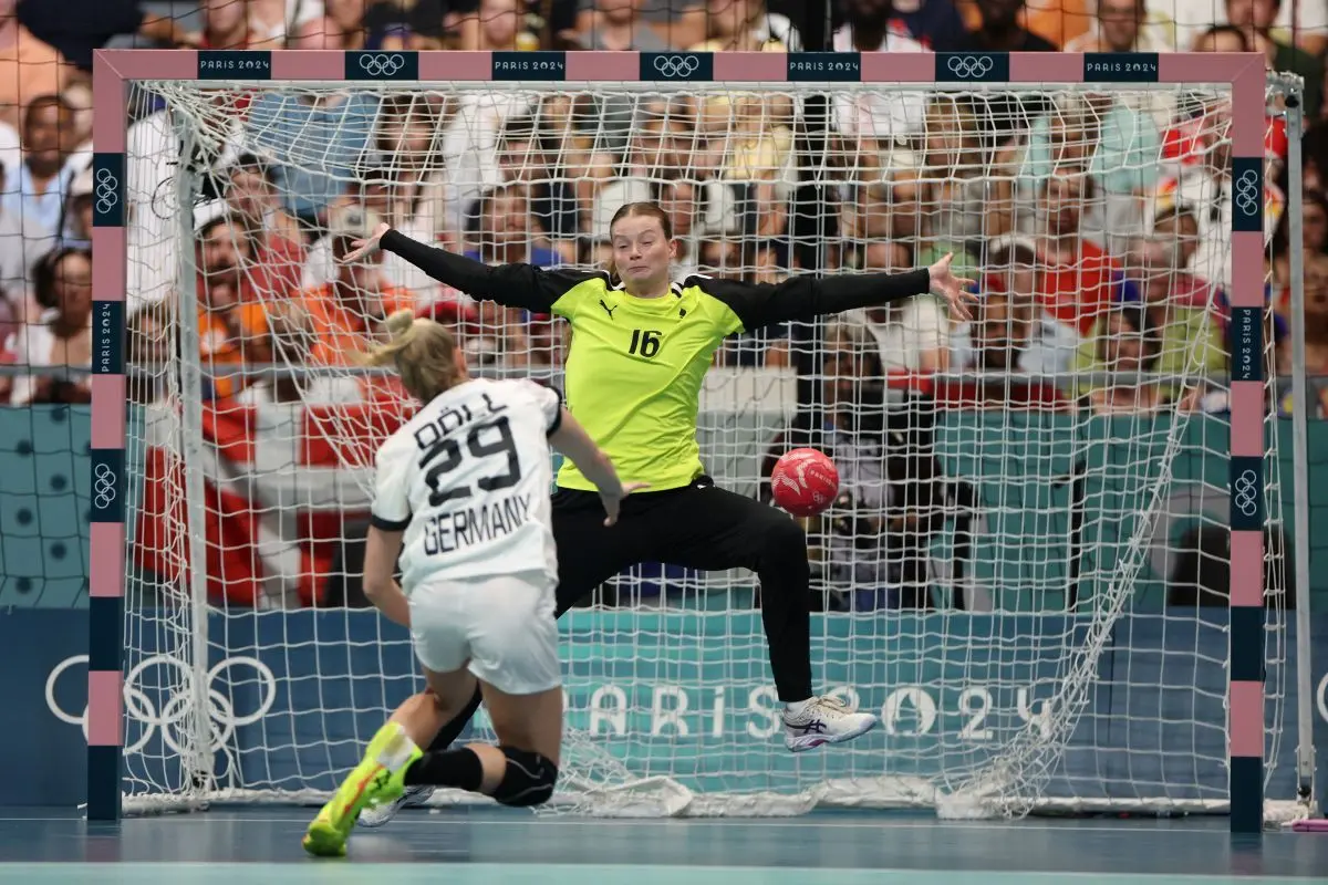 Althea Reinhardt forlænger med Odense Håndbold til 2028