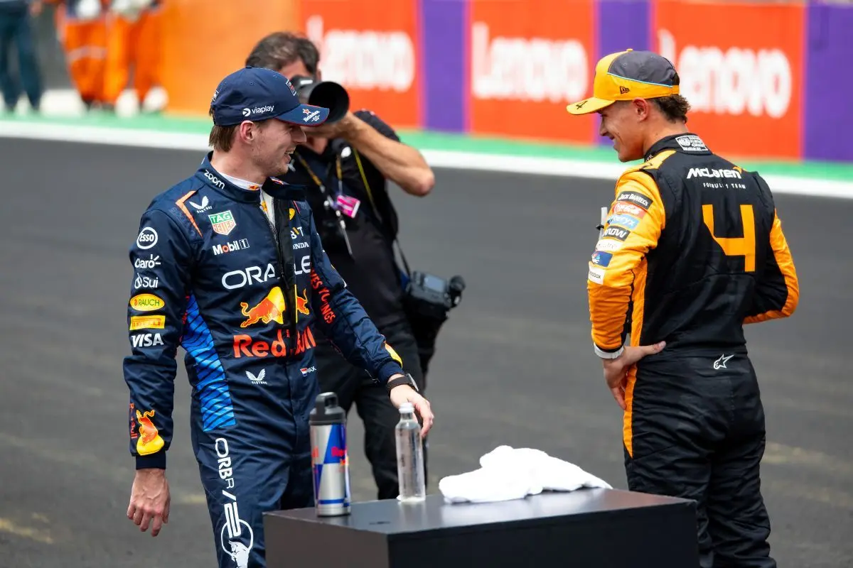 Verstappen og Norris på spil: FIA straffer for velgørenhedens skyld