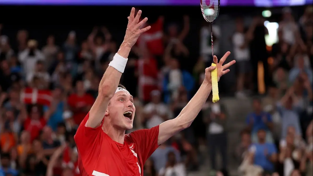 Viktor Axelsen sikrer sig en plads i finalen ved India Open