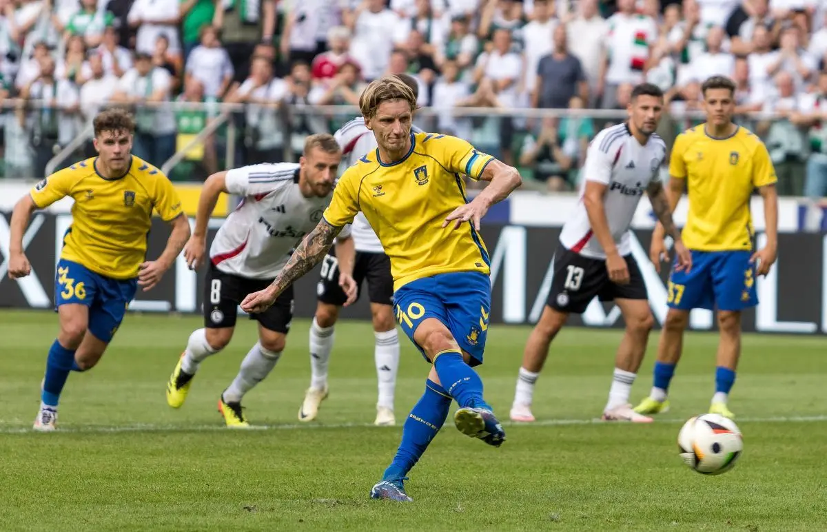 Fra midtbane til mentor: Wass og Brøndby binder fremtiden sammen med ny kontrakt