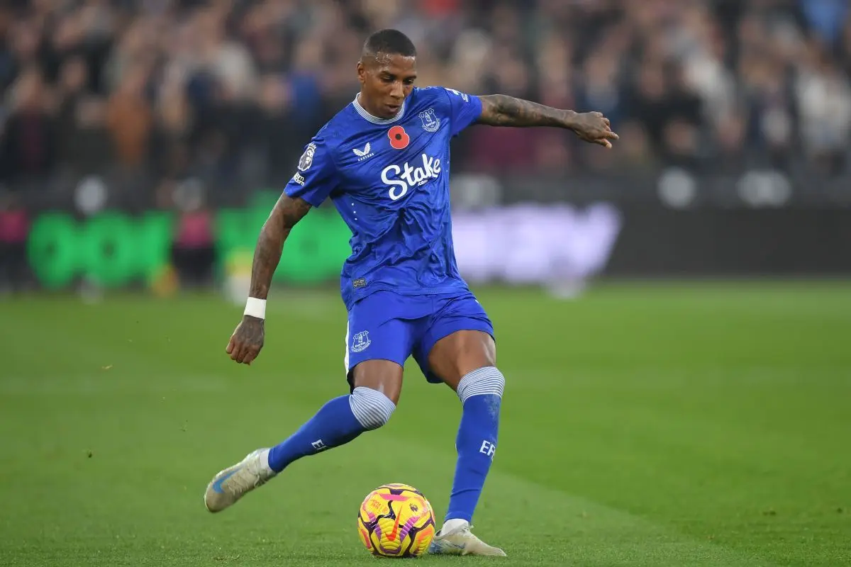 Ashley Young kan ende med at møde sin søn i FA Cuppen