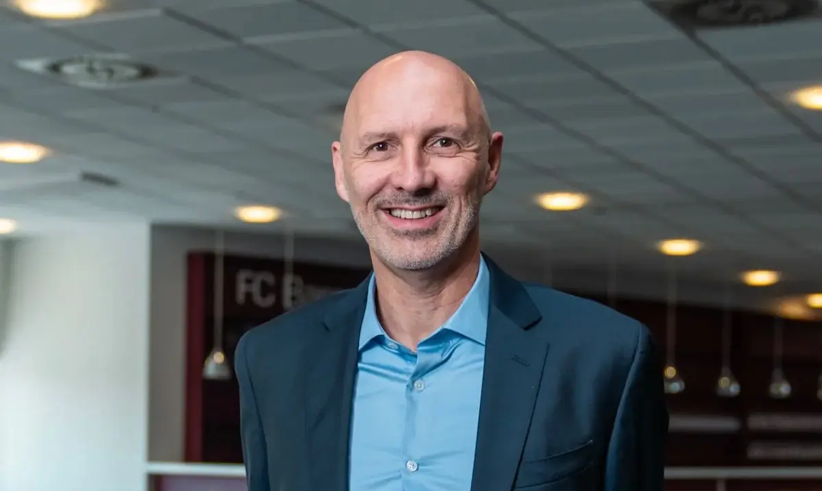 Kryptisk Brøndby-boss om manglende sportsdirektør og træner: "Fodbold er globalt"