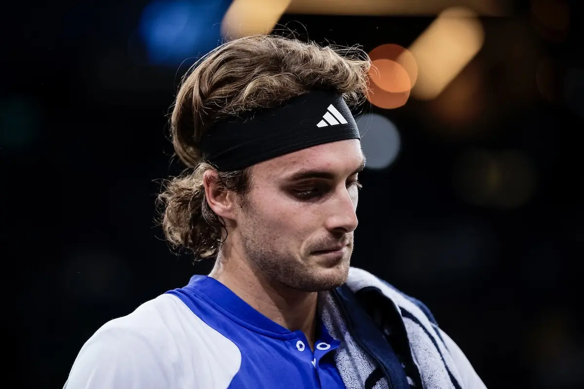 Træner revsede Stefanos Tsitsipas: Nu tager han konsekvensen