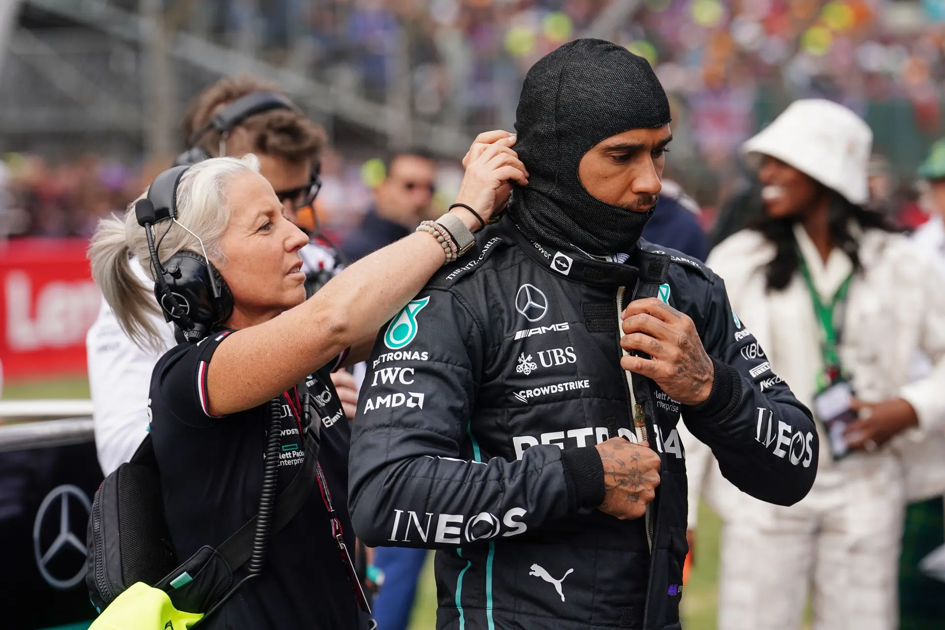 Angela Cullen sender klart budskab til Lewis Hamilton efter samarbejde med ny kører