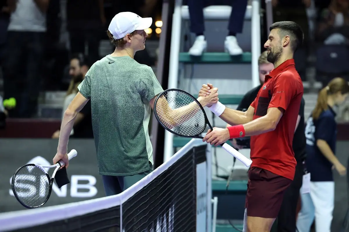 Sinner anerkender Djokovic: ”Når han rammer topniveauet, er han næsten urørlig”