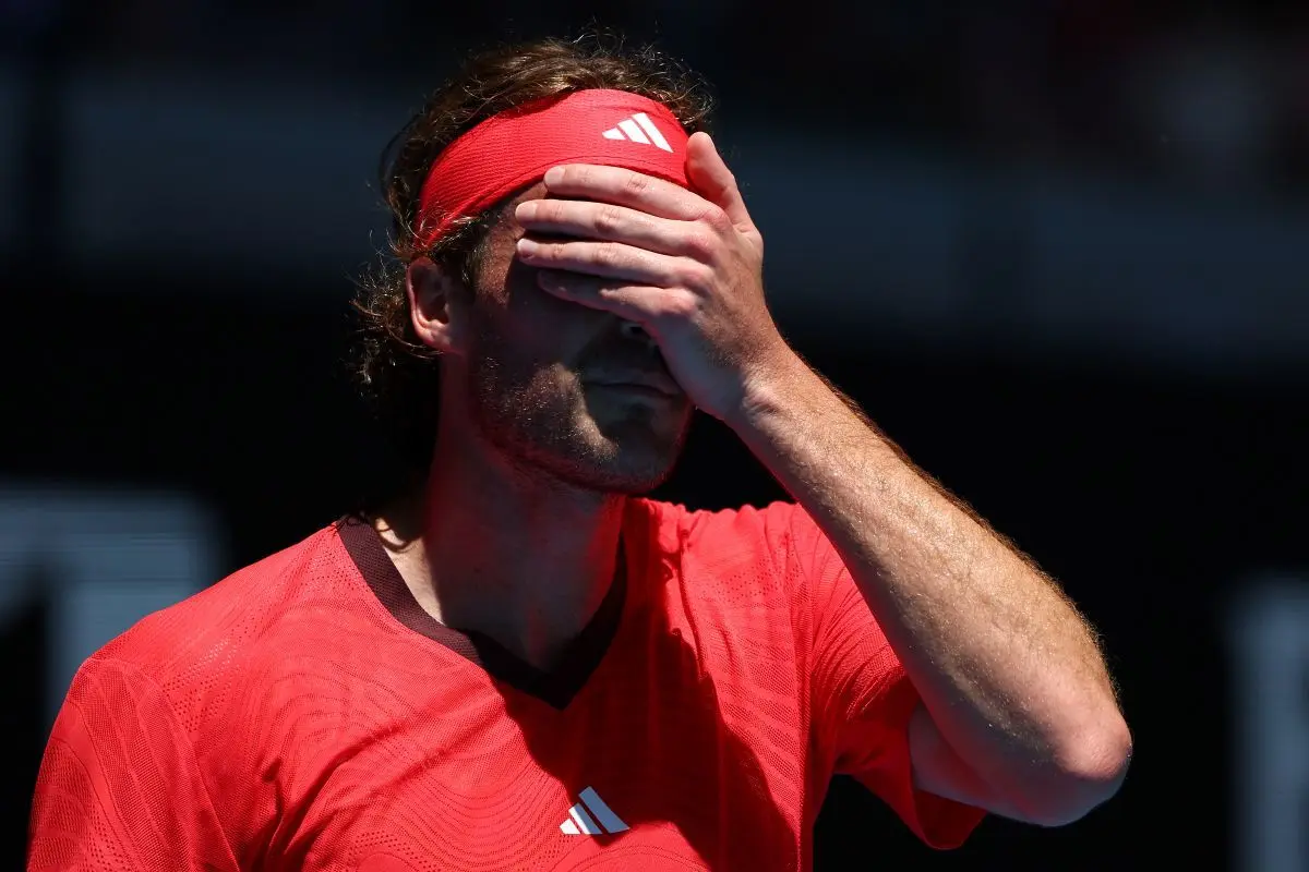 "Føltes som et bjørnebid og blodet flød": Mand angrebet af Tsitsipas' hund