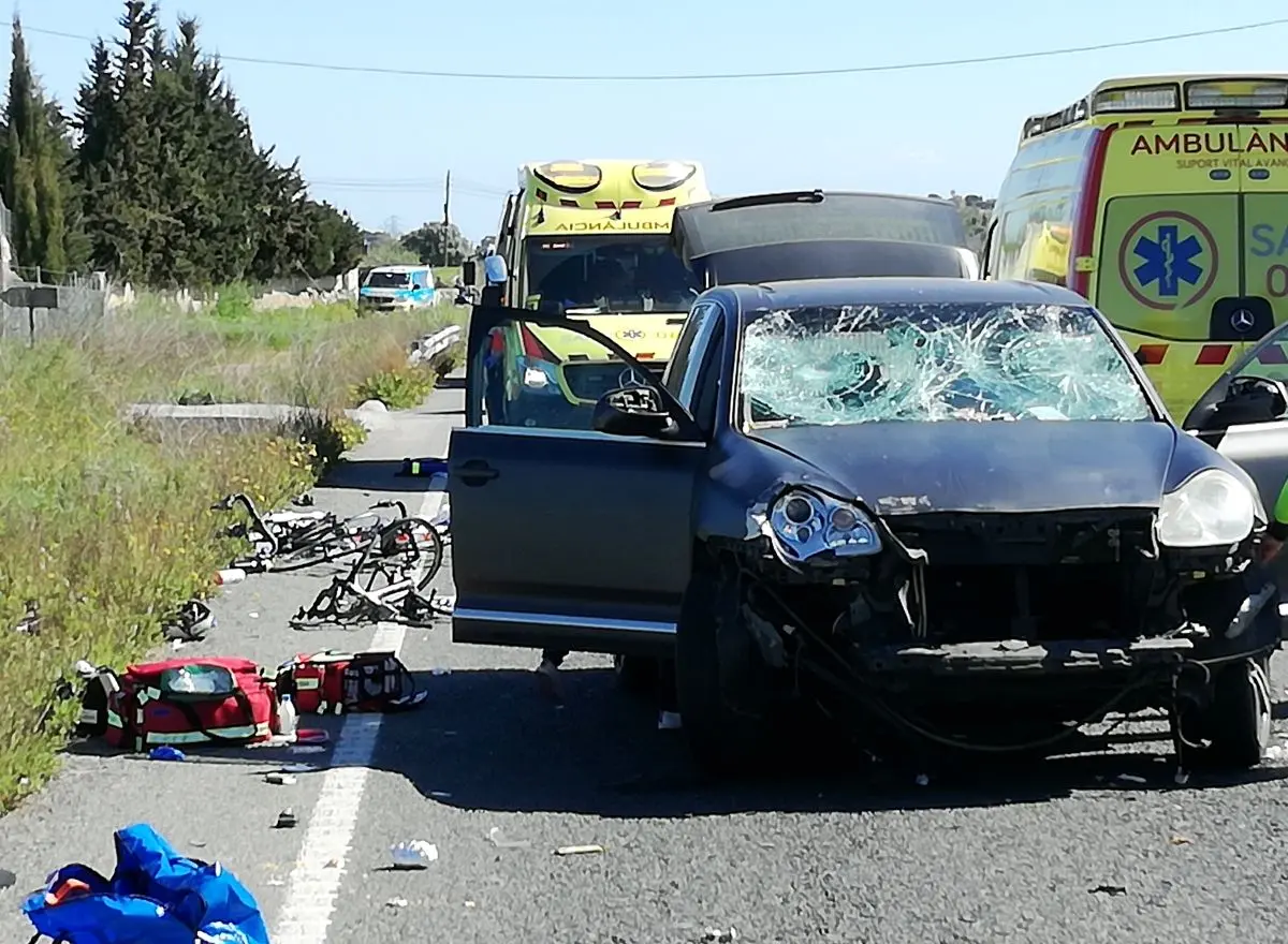 Tragedie på Mallorca: 6 cykelryttere påkørt og bragt til hospitalet