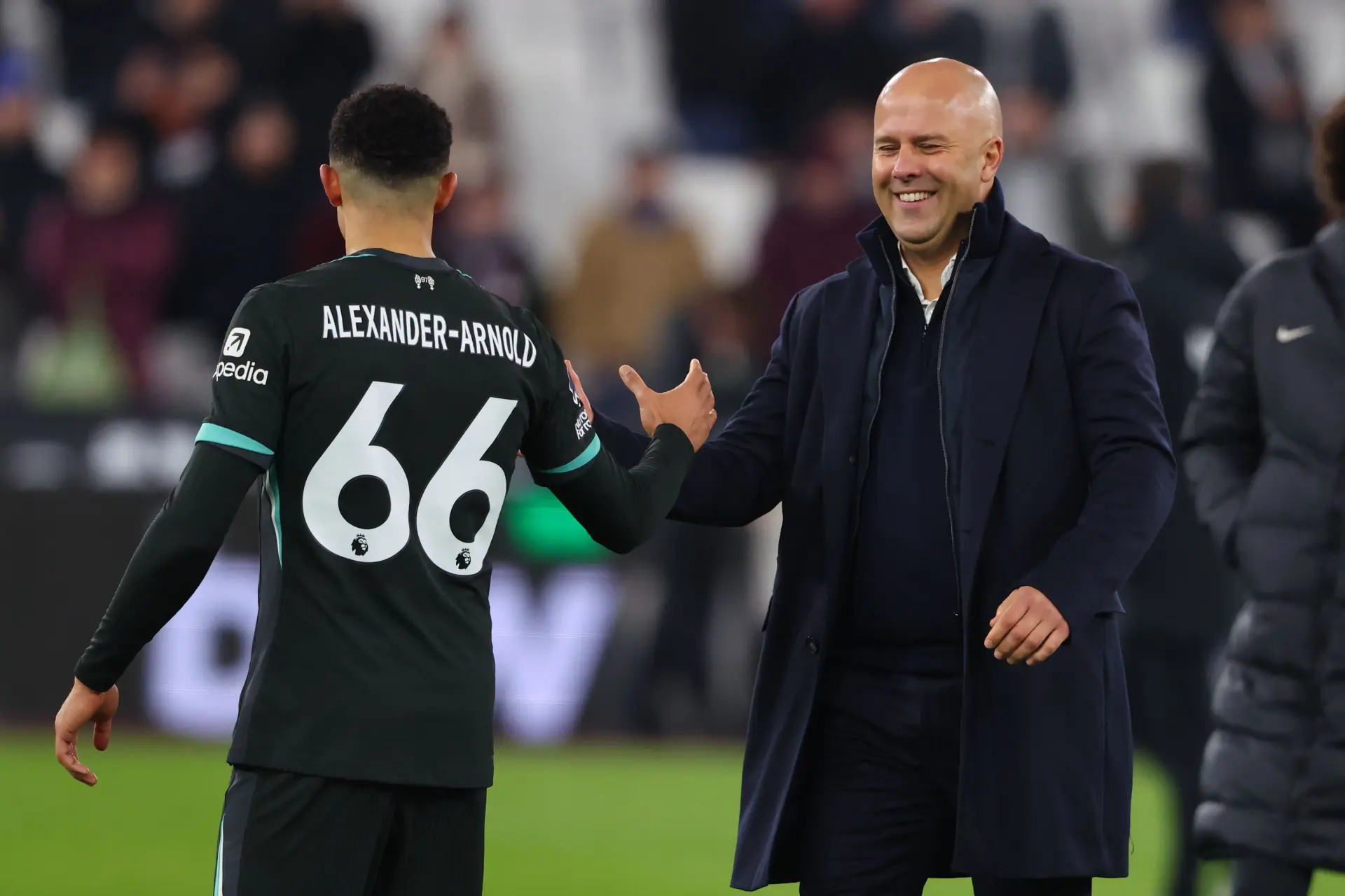 Arne Slot om Trent Alexander-Arnold: "Han er fuldt ud dedikeret til os"