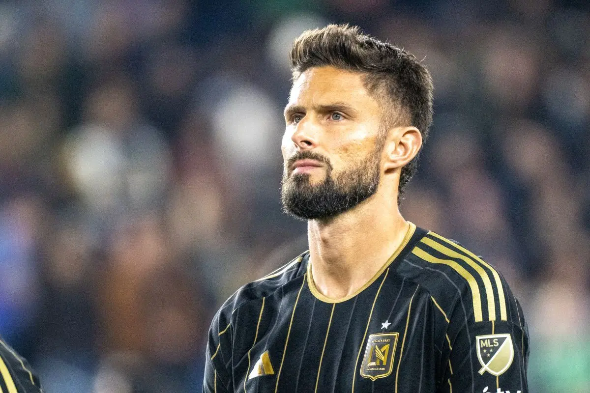 Olivier Giroud mister smykker for 3,5 millioner