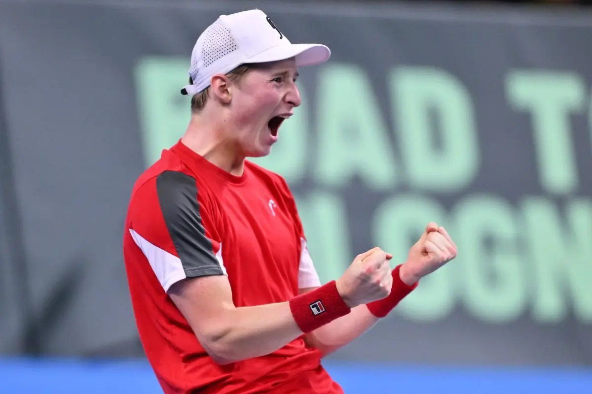 Elmer Møller afslører bagsiden af tennislivet: "Måtte tømme min konto"