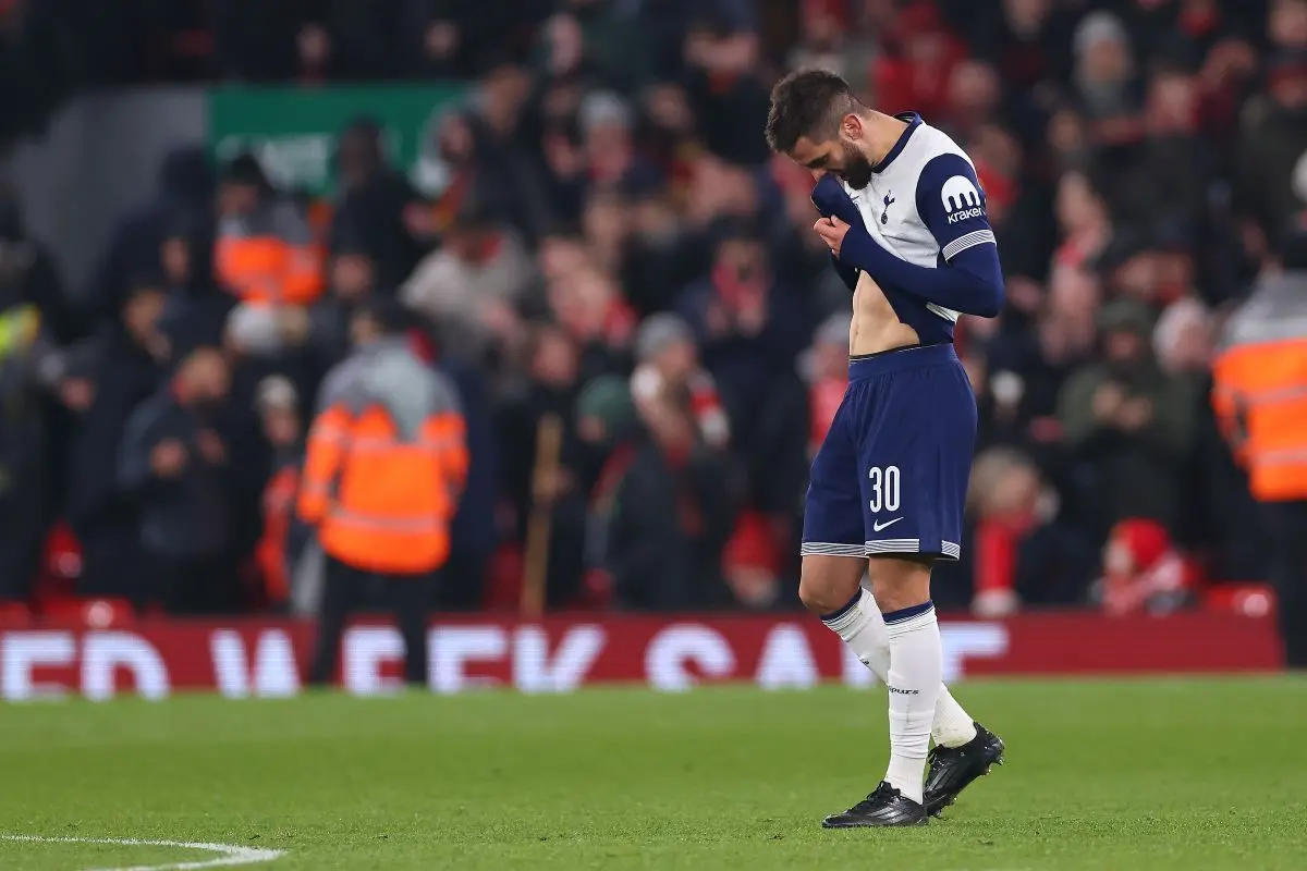 Liverpool slagter Tottenham: Jamie Carragher kalder tre spillere "en skamplet"
