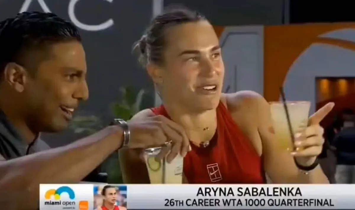 Aryna Sabalenka får alkohol og bander på live-TV efter Miami-sejr