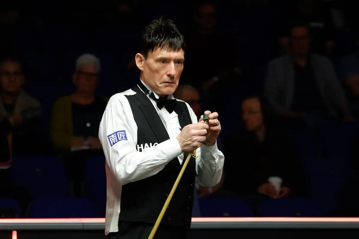 Britisk snookerspiller stjal brorens lig og tog på bar
