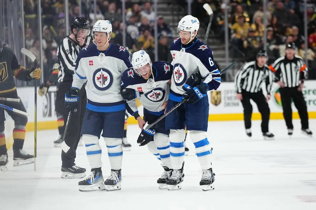 Ehlers skadet efter sammenstød med dommer – playoff-deltagelse i fare