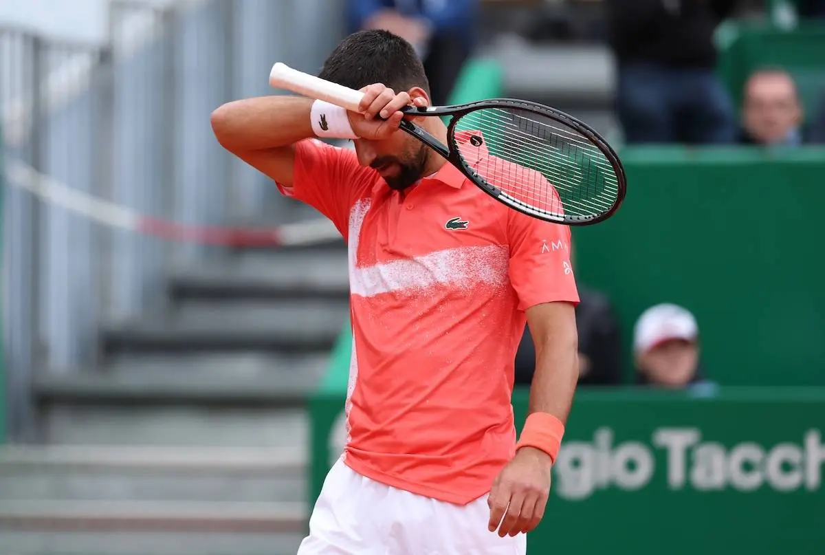 Akut operation efterlader Novak Djokovic i chok ved French Open