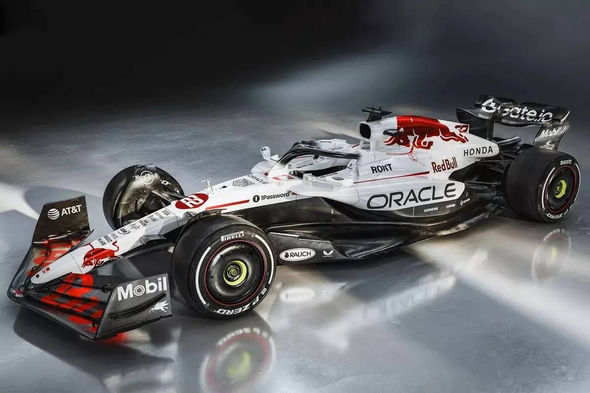 Se billederne: Red Bull hylder Honda med nyt Japan-design