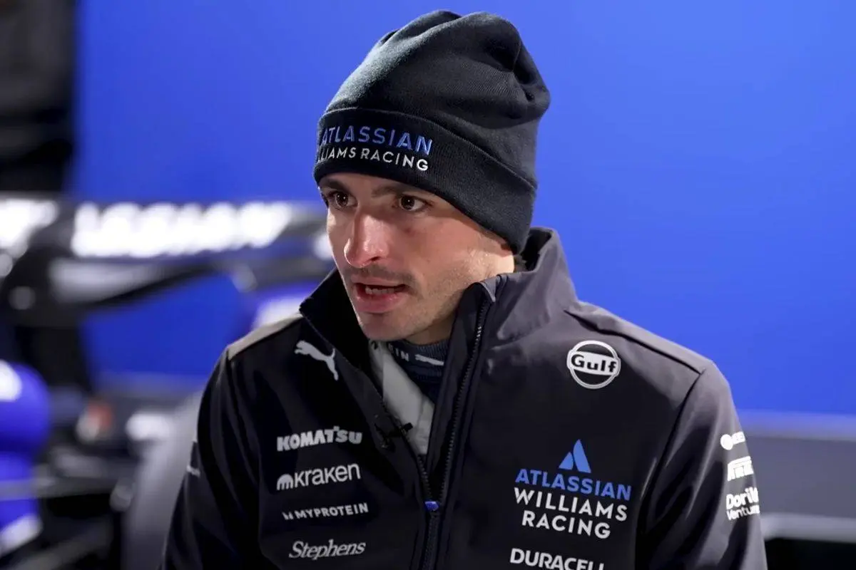 Carlos Sainz risikerer endnu en bøde efter manøvre i Bahrain