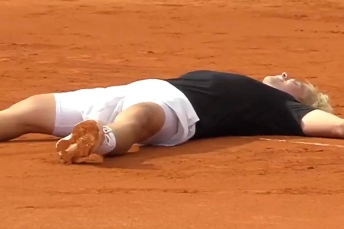 Tennisspiller udskammes for upassende fejring