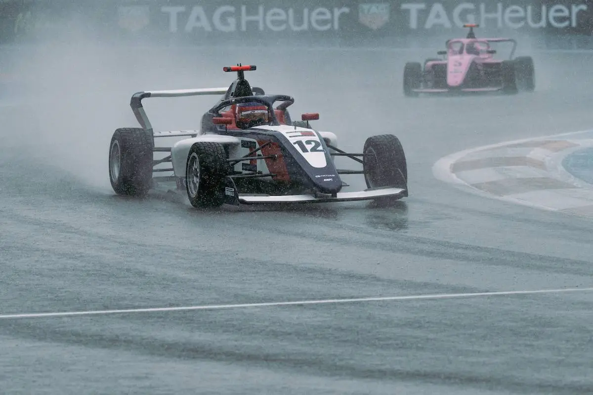 Regn aflyser Alba Larsens første løb i Miami
