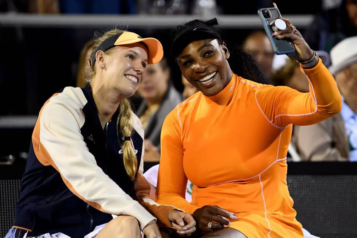 Gravid Caroline Wozniacki modtager hjertevarm besked fra Serena Williams