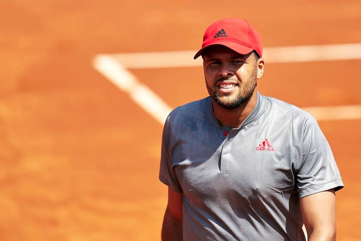 Tennisspiller fik 6,5 millioner for at spille kamp med en skade