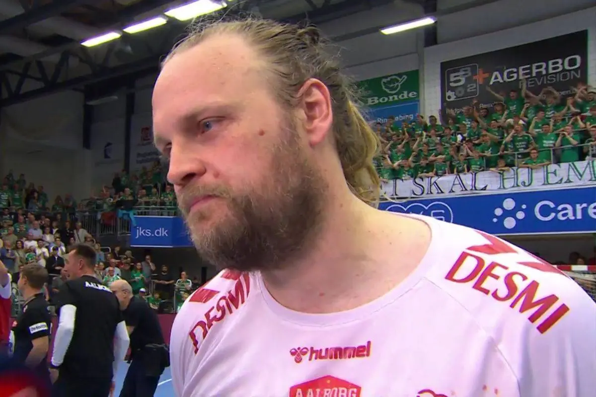 Henrik Møllgaard siger farvel til Aalborg med guldmedalje om halsen